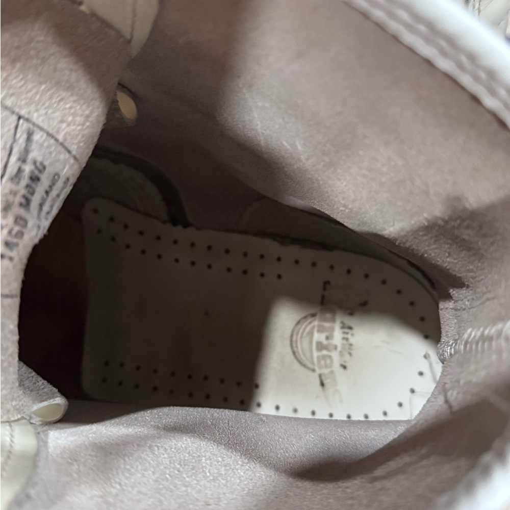 Dr. Marten - Picture 5 of 10